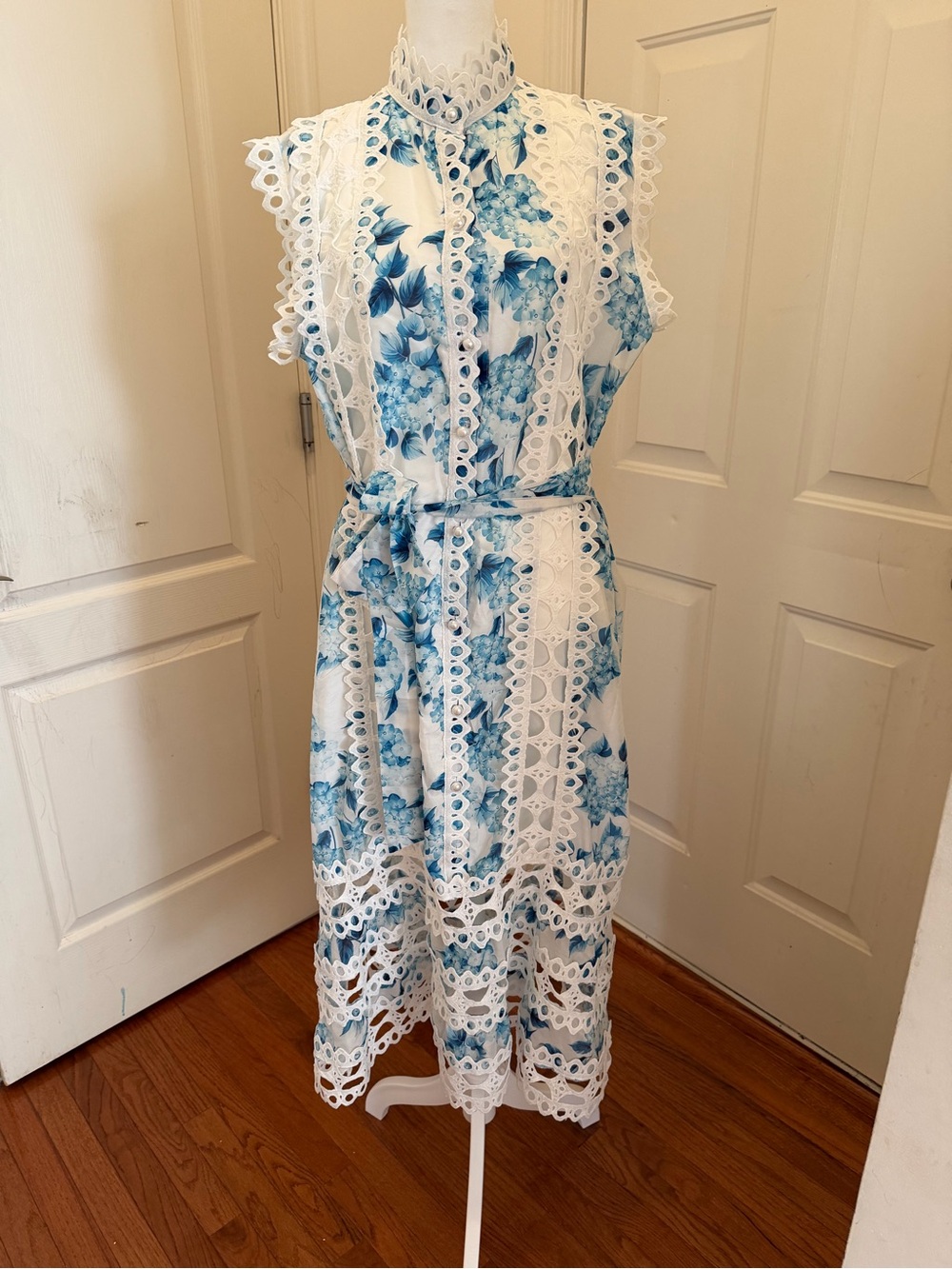 NWT White & Light Blue Floral Lace Midi Dress size L